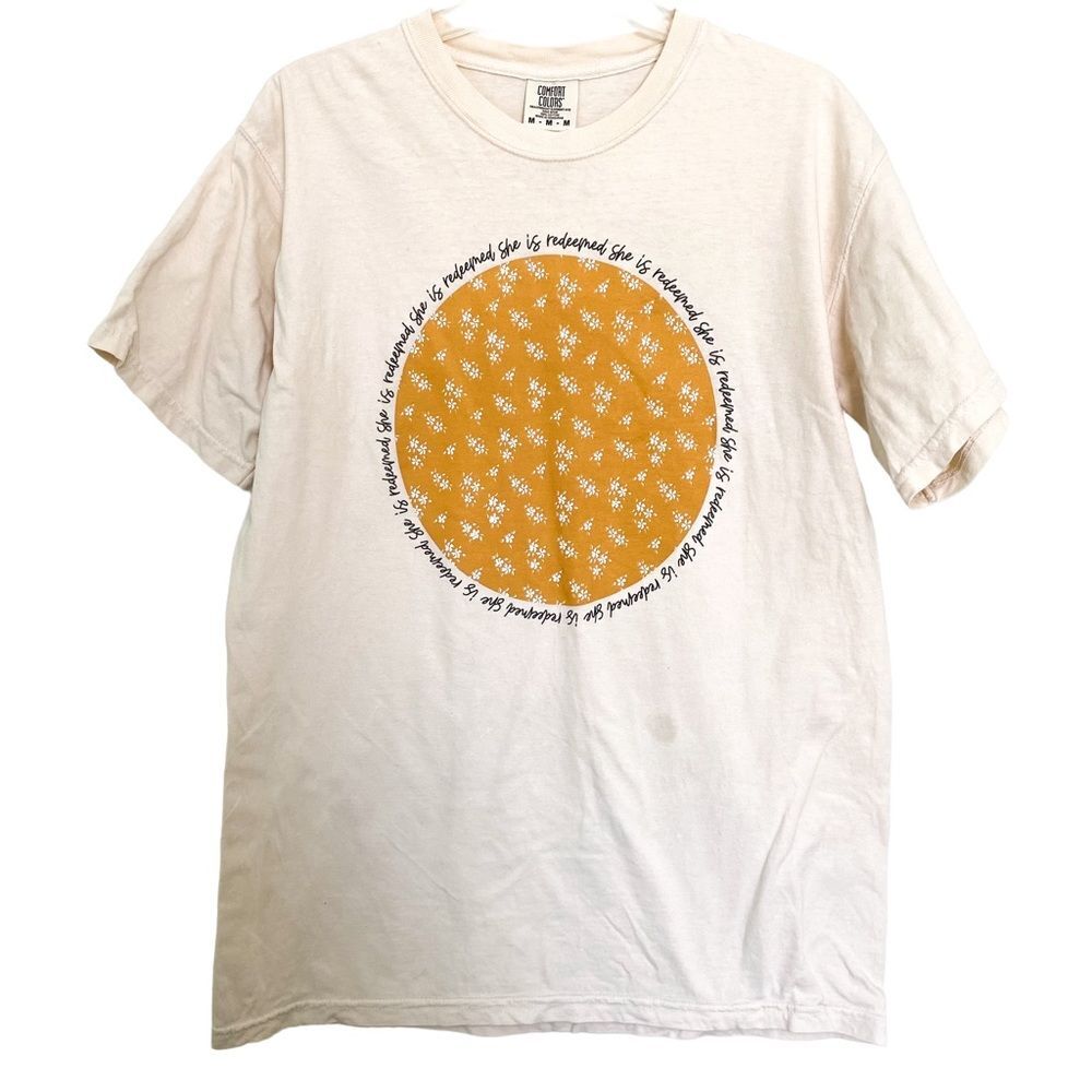 Girl Defined “She Is Redeemed” Cream Beige Graphic Short Sleeve Tee Size M